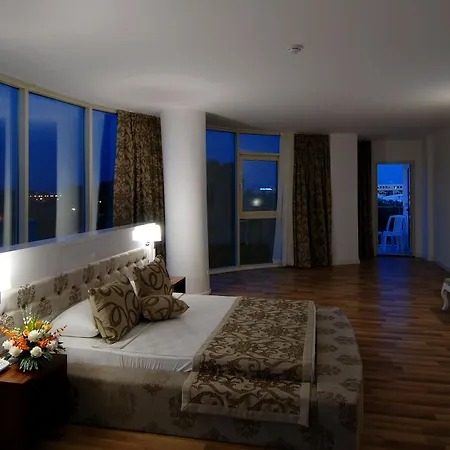 Maya World Hotel 5*