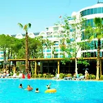 Maya World فندق مانافجات